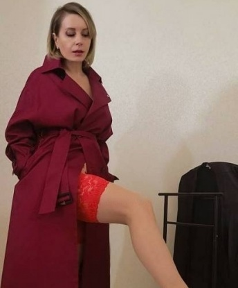 Я способна невероятно порадовать вас своими услугами. Мы проведем увлекательное время, полное страсти и наслаждения. Разнообразие моих возможностей поразит вас: от массажа и эротических игр до пикантных фантазий и сексуальных экспериментов. Со мной вы испытаете океан удовольствия, которого раньше не знали. Я гарантирую вам полное удовлетворение и сделаю все возможное, чтобы вы остались довольны. У меня множество положительных отзывов от предыдущих клиентов, которые оценили мои услуги и желание удовлетворить каждое ваше желание. Я очень красивая и сексуальная, на моих фото вы можете увидеть мои прелести. Позвоните мне, и я сделаю ваше время, проведенное со мной, незабываемым. Жду встречи с нетерпением! 💋 1319, 38 лет