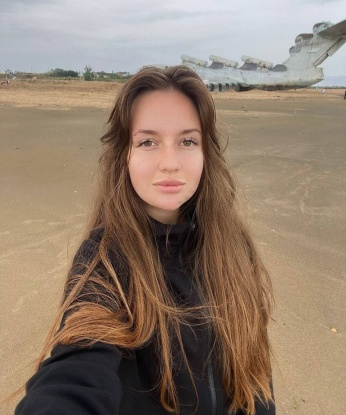 Аппетитная красотка с ангельским лицом и горячим темпераментом ждет встречи с обаятельным мужчиной. Ты откроешь для себя новые грани удовольствия. Звони скорее! 2359, 23 года