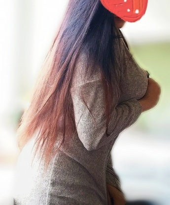 Мое обаяние и элегантность обязательно покорят тебя. Буду рада познакомиться с мужчиной, который ценит настоящую женскую красоту. Гарантирую полное удовлетворение и незабываемые моменты в моем обществе. Отзывы от предыдущих встреч подтвердят мои таланты.😉 Фото 100% мои, без фотошопа! Жду тебя в своей уютной квартире в Москве или могу приехать к тебе. Давай создадим настоящую пикантную и страстную атмосферу вместе! 💋 9814, 25 лет